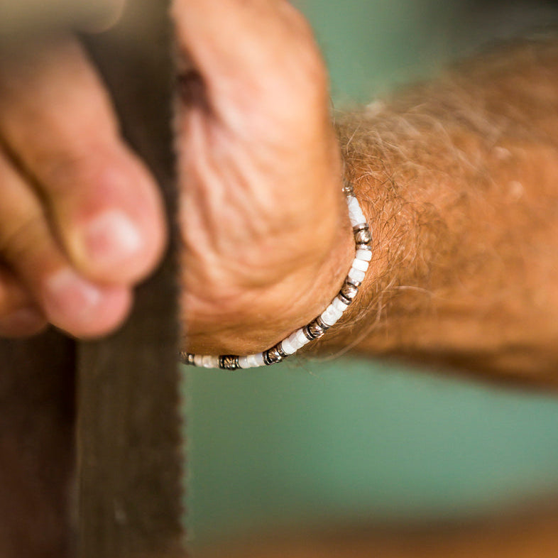 Bracciale Solenne in madre perla bianca | 4mm