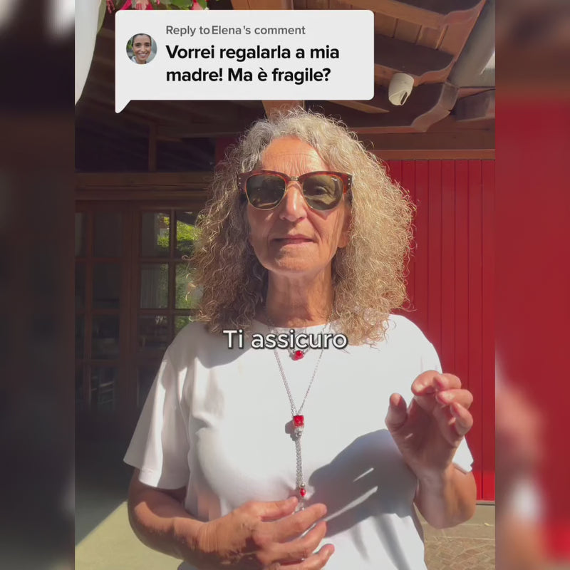 Collana in vetro di murano da donna video donna UGC indossato