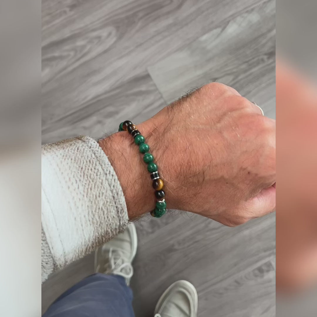 Video laden: Armband Forest aus Malachit und Tigerauge | 8mm