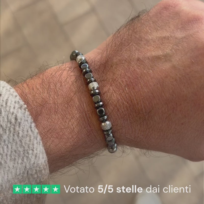 Video indossato di un bracciale da uomo artigianale
